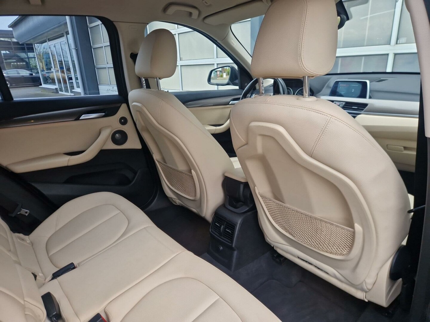 BMW-X1-21